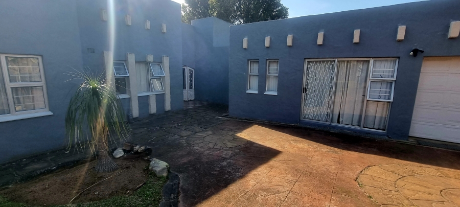 4 Bedroom Property for Sale in Blue Bend Eastern Cape